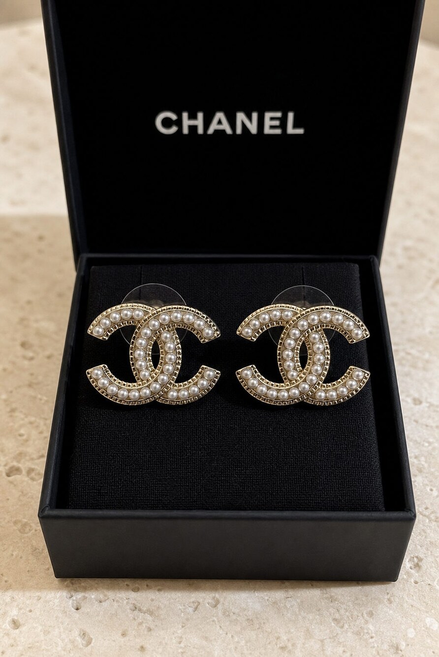 CHANEL Classic Parisian Earrings Style 31 | New with Box - Picture 3 of 9